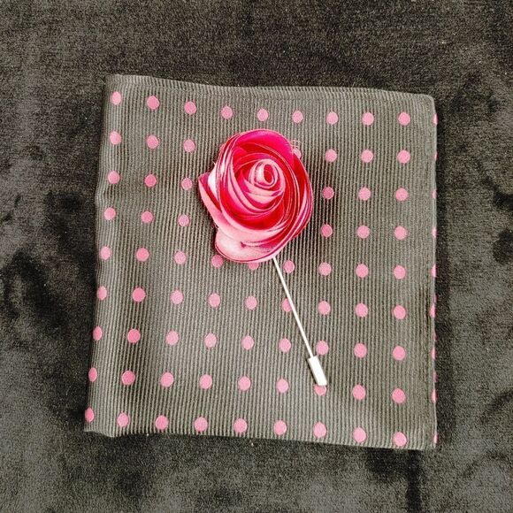 MEN'S FASHION  LAPEL FLOWER WITH HANDMADE STICK PIN WITH COORDINATING HANKY. - Picture 1 of 4